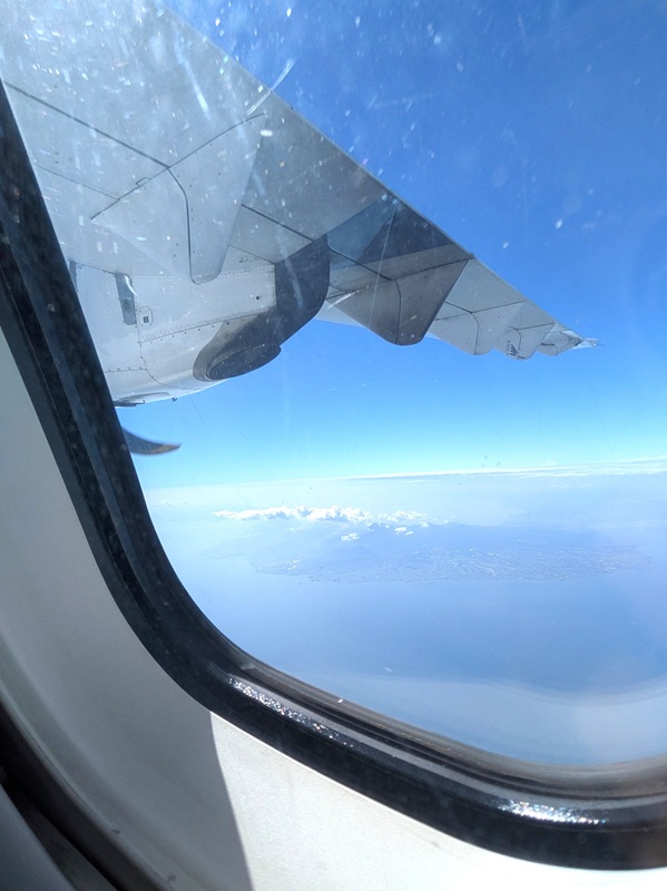 機内の窓からの眺め
